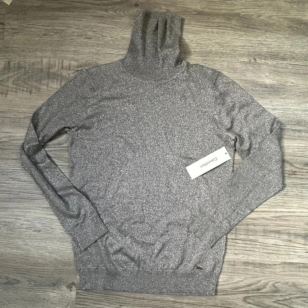 NWT Calvin Klein Silver‎ Turtleneck Sz M